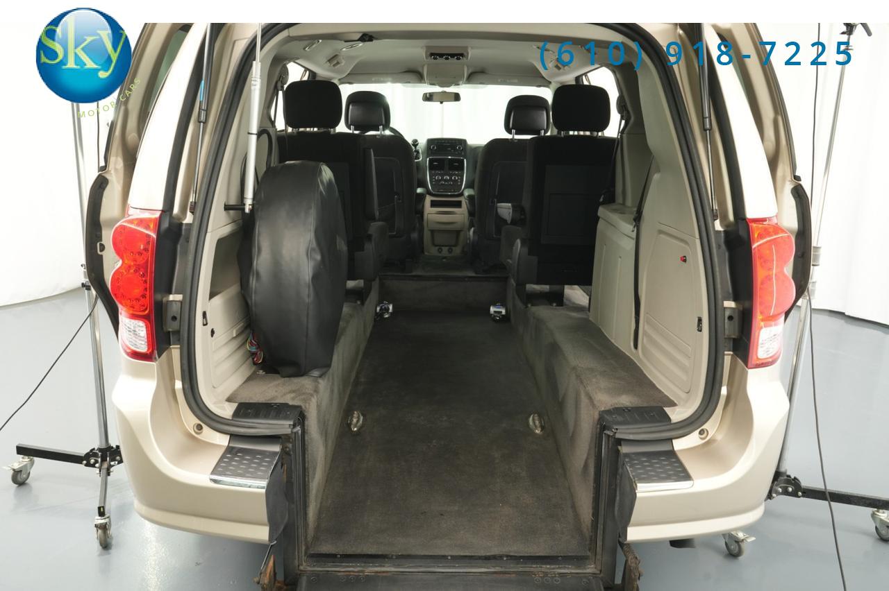 2013 Dodge Grand Caravan SXT Kneelvan Wheelchair Access Ramp West Chester PA