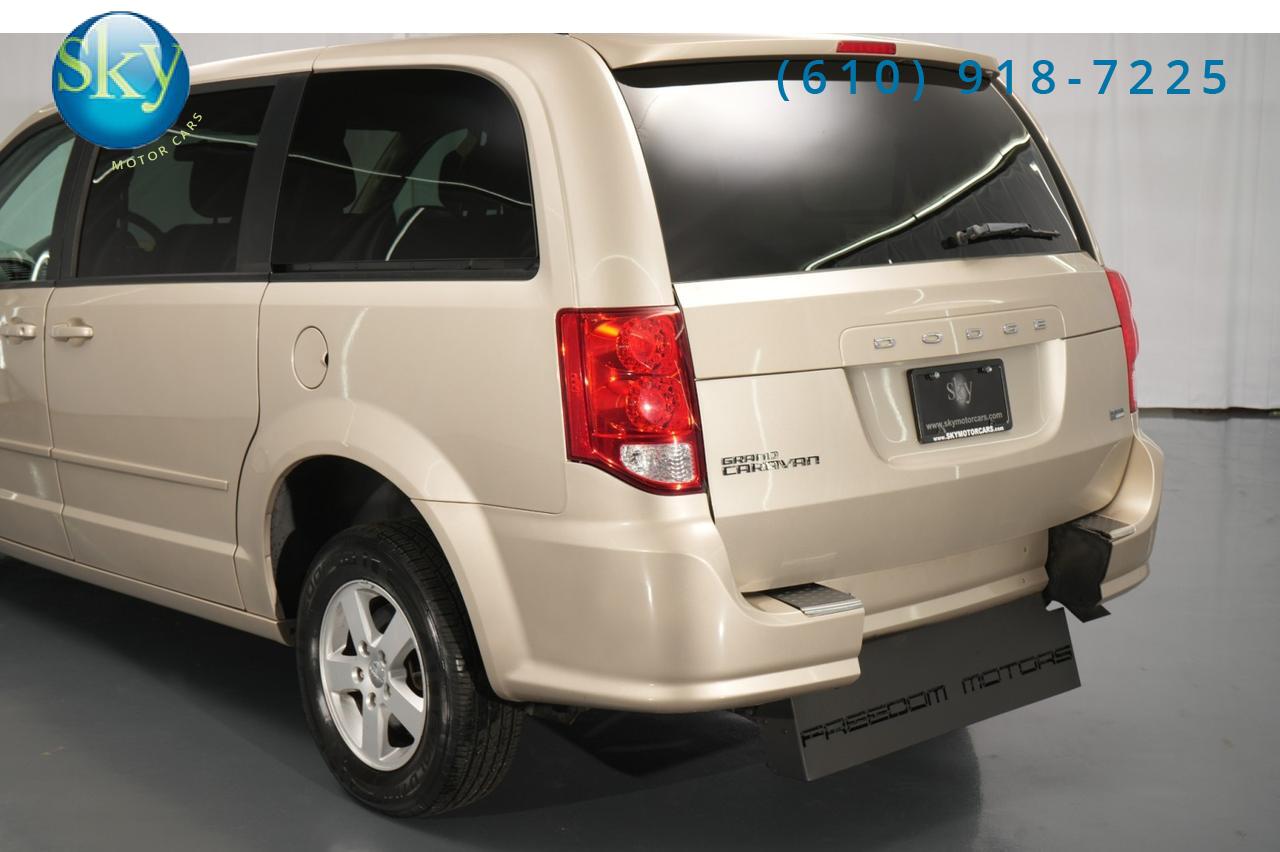 2013 Dodge Grand Caravan SXT Kneelvan Wheelchair Access Ramp West Chester PA