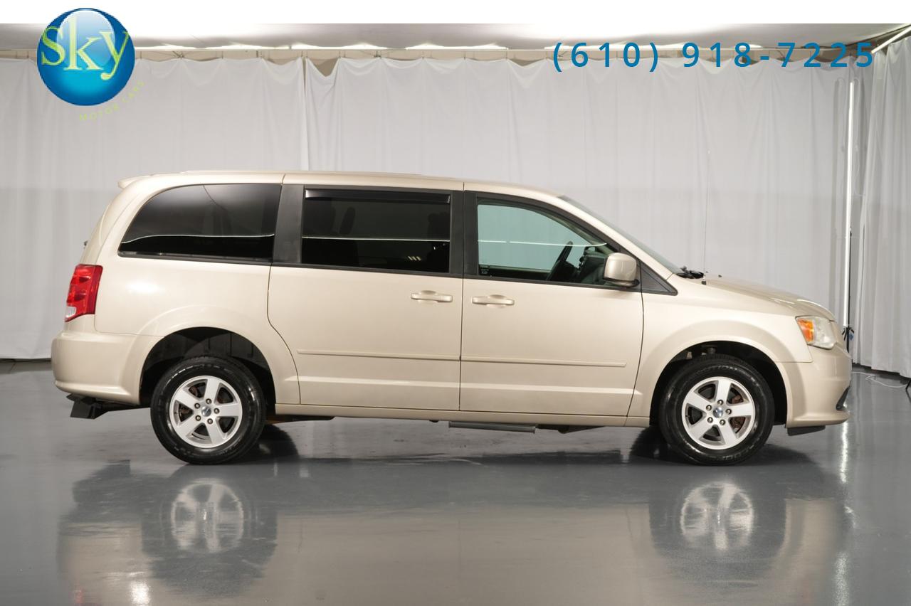 2013 Dodge Grand Caravan SXT Kneelvan Wheelchair Access Ramp West Chester PA