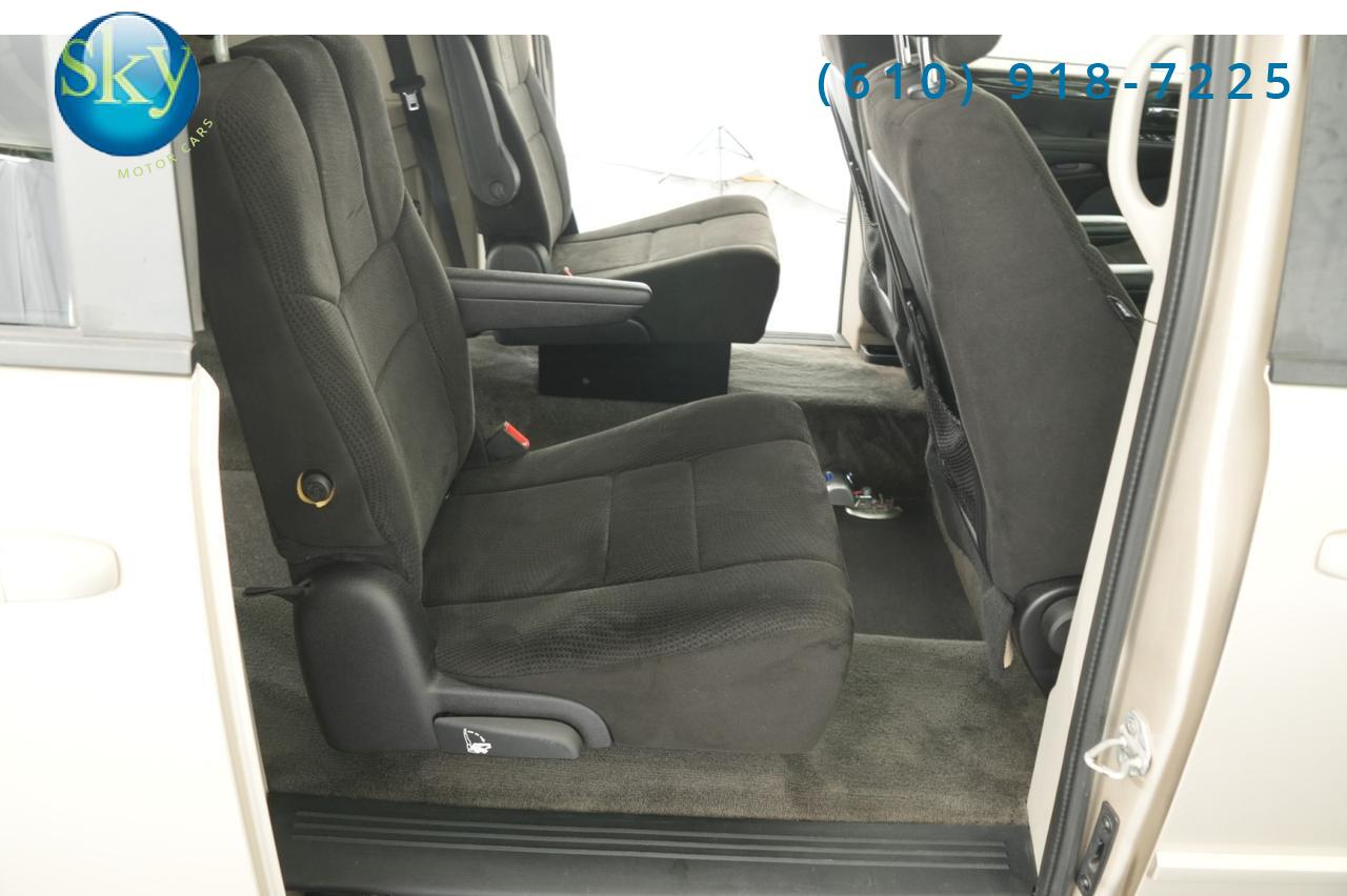 2013 Dodge Grand Caravan SXT Kneelvan Wheelchair Access Ramp West Chester PA