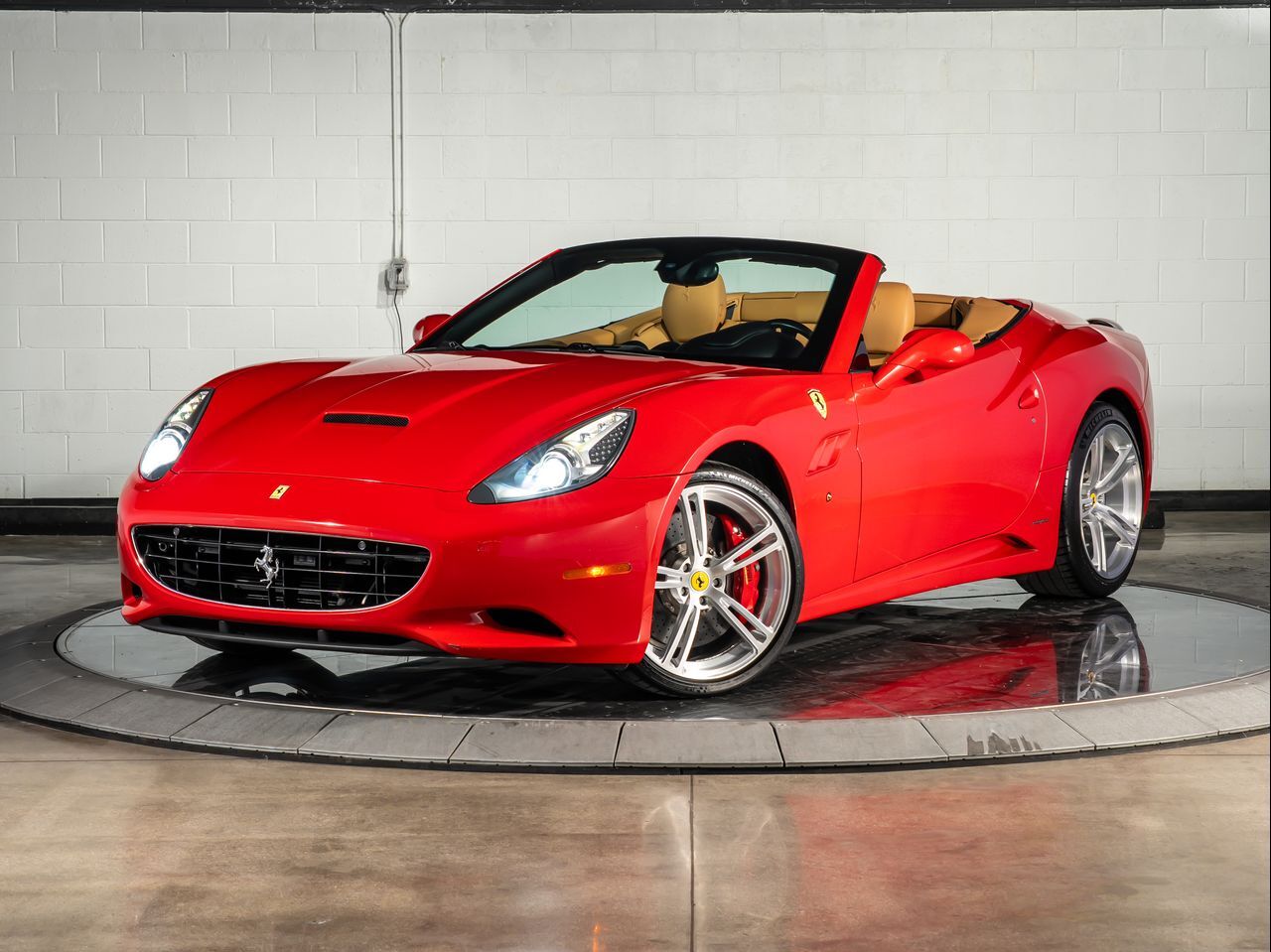 2013 Ferrari California -'s photo