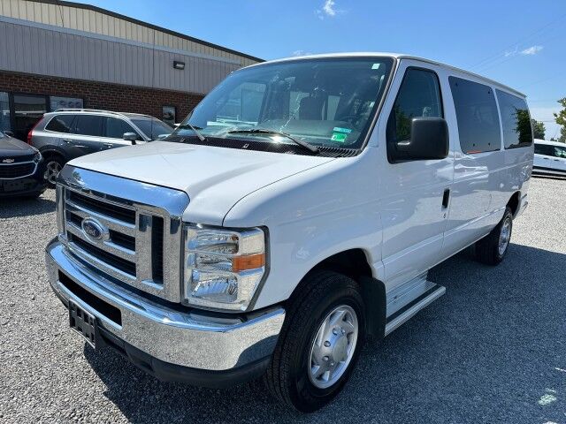 2013 Ford E-350 Econoline Wagon XLT 12-Passenger Van