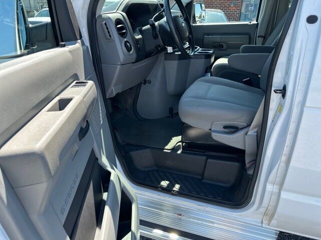 2013 Ford E-350 Econoline Wagon XLT 12-Passenger Van Ashland VA