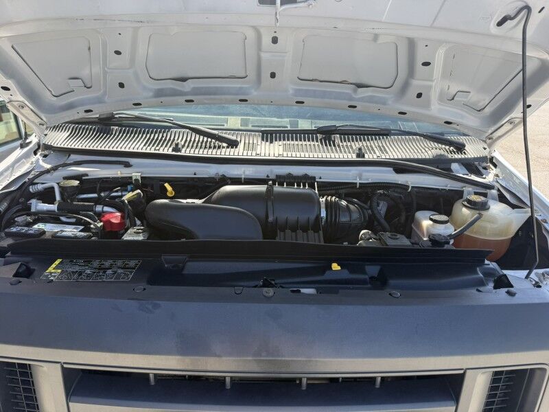 2013 Ford E-350 Passenger Van w/ Wheel Cair Lift Recreational Collinsville OK