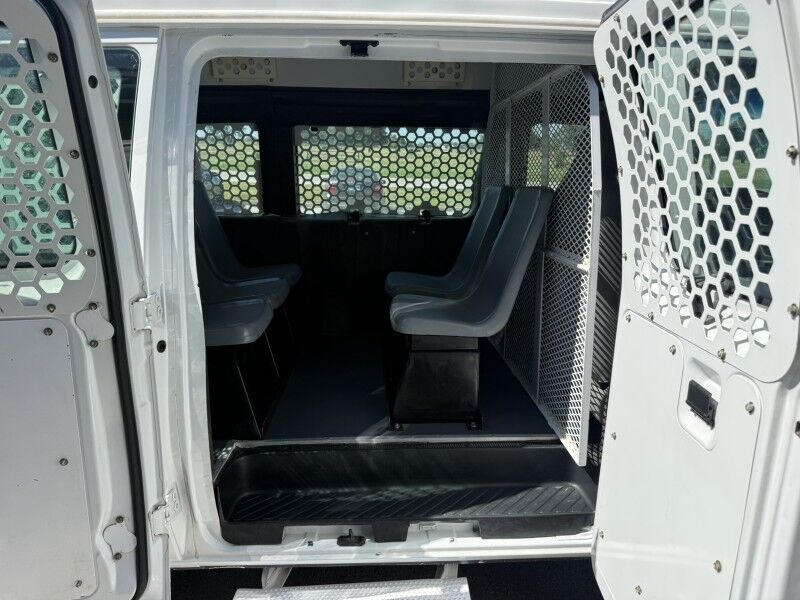 2013 Ford E-350 Passenger Van w/ Wheel Cair Lift Recreational Collinsville OK