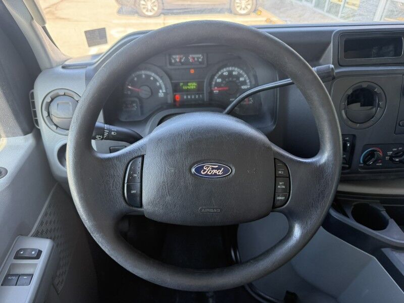 2013 Ford E-350 Passenger Van w/ Wheel Cair Lift Recreational Collinsville OK