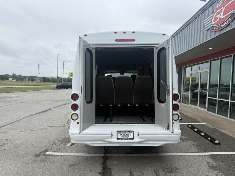 2013 Ford E-350 V10 4WD Passenger Bus Davey Coach 4x4 Collinsville OK