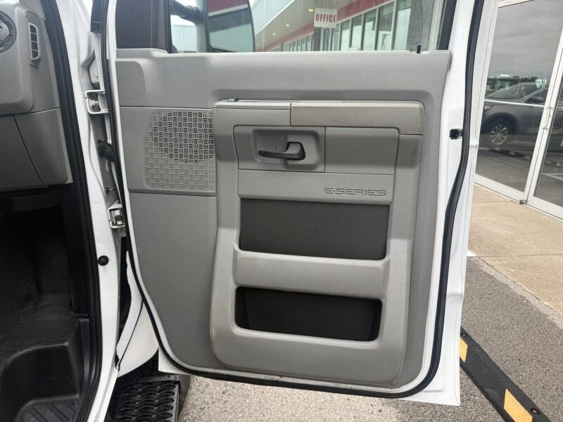 2013 Ford E-350 V10 4WD Passenger Bus Davey Coach 4x4 Collinsville OK