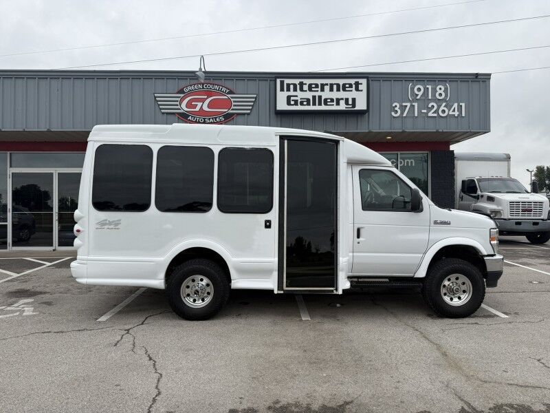 2013 Ford E-350 V10 4WD Passenger Bus Davey Coach 4x4 Collinsville OK