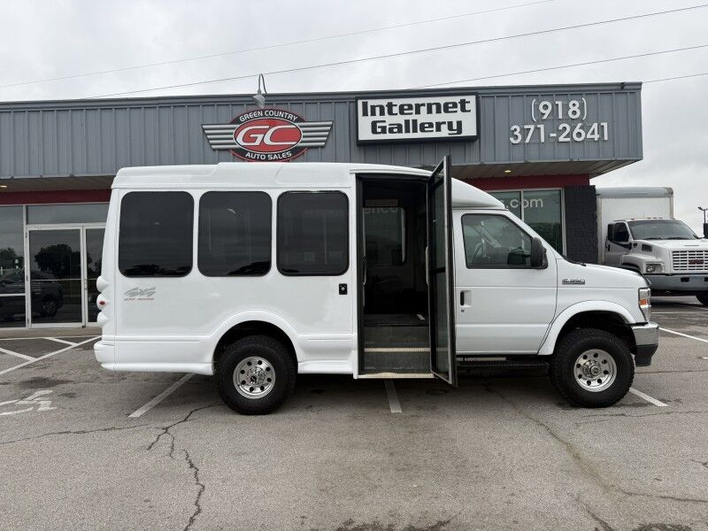 2013 Ford E-350 V10 4WD Passenger Bus Davey Coach 4x4 Collinsville OK