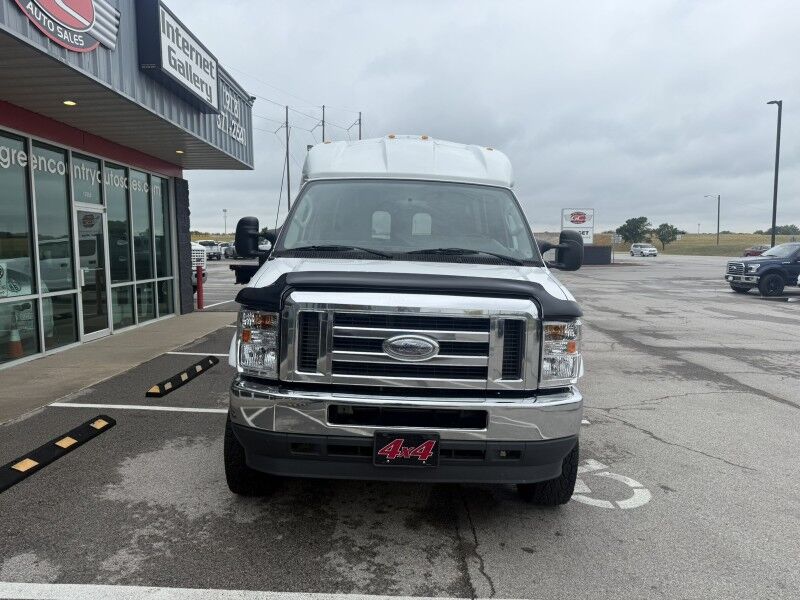 2013 Ford E-350 V10 4WD Passenger Bus Davey Coach 4x4 Collinsville OK