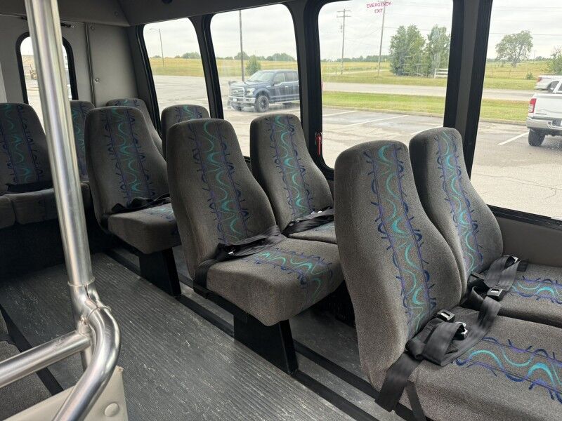 2013 Ford E-350 V10 4WD Passenger Bus Davey Coach 4x4 Collinsville OK