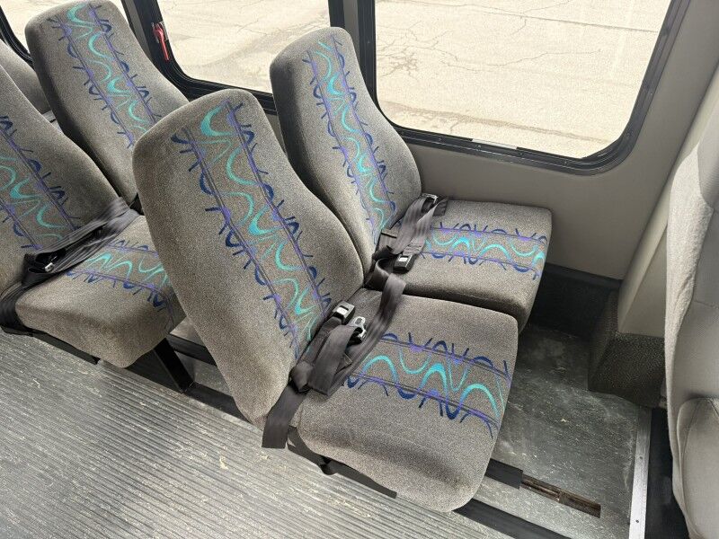 2013 Ford E-350 V10 4WD Passenger Bus Davey Coach 4x4 Collinsville OK