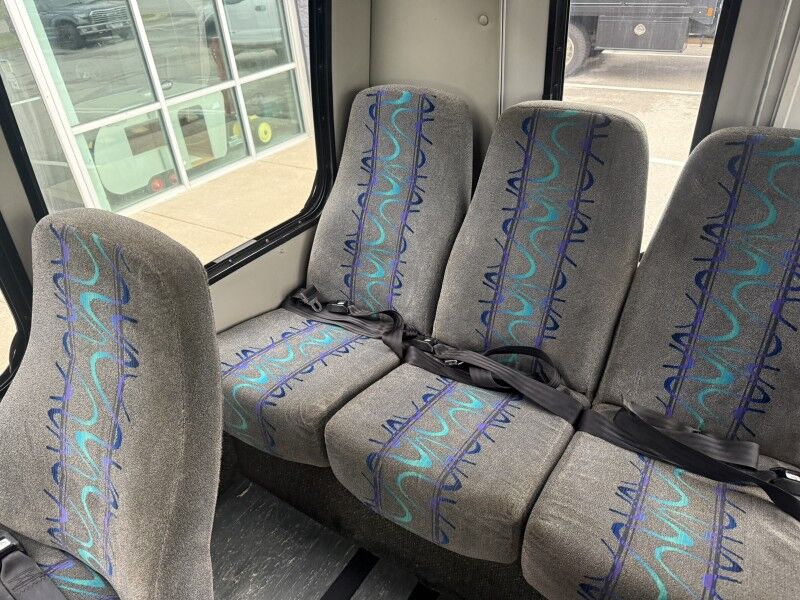 2013 Ford E-350 V10 4WD Passenger Bus Davey Coach 4x4 Collinsville OK