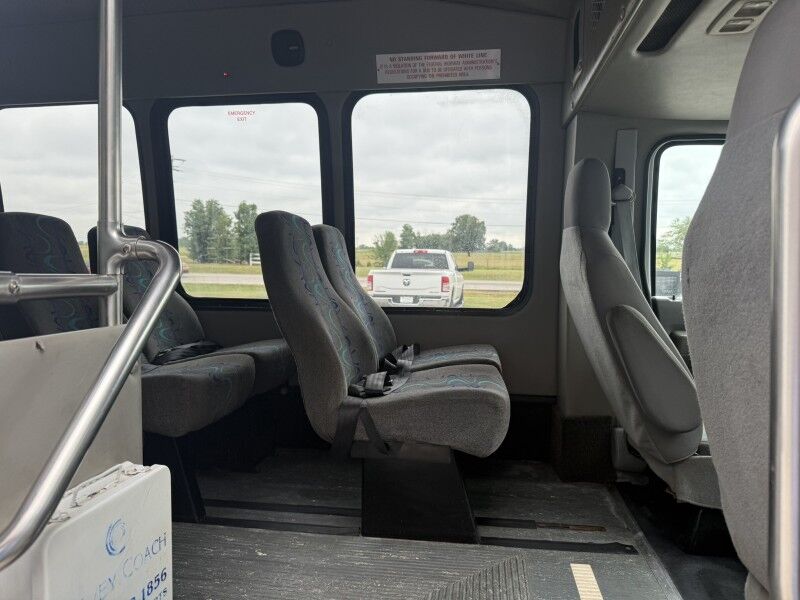 2013 Ford E-350 V10 4WD Passenger Bus Davey Coach 4x4 Collinsville OK