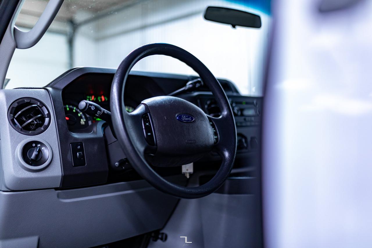 2013 Ford E-350 XL 12 Passenger Red Deer AB