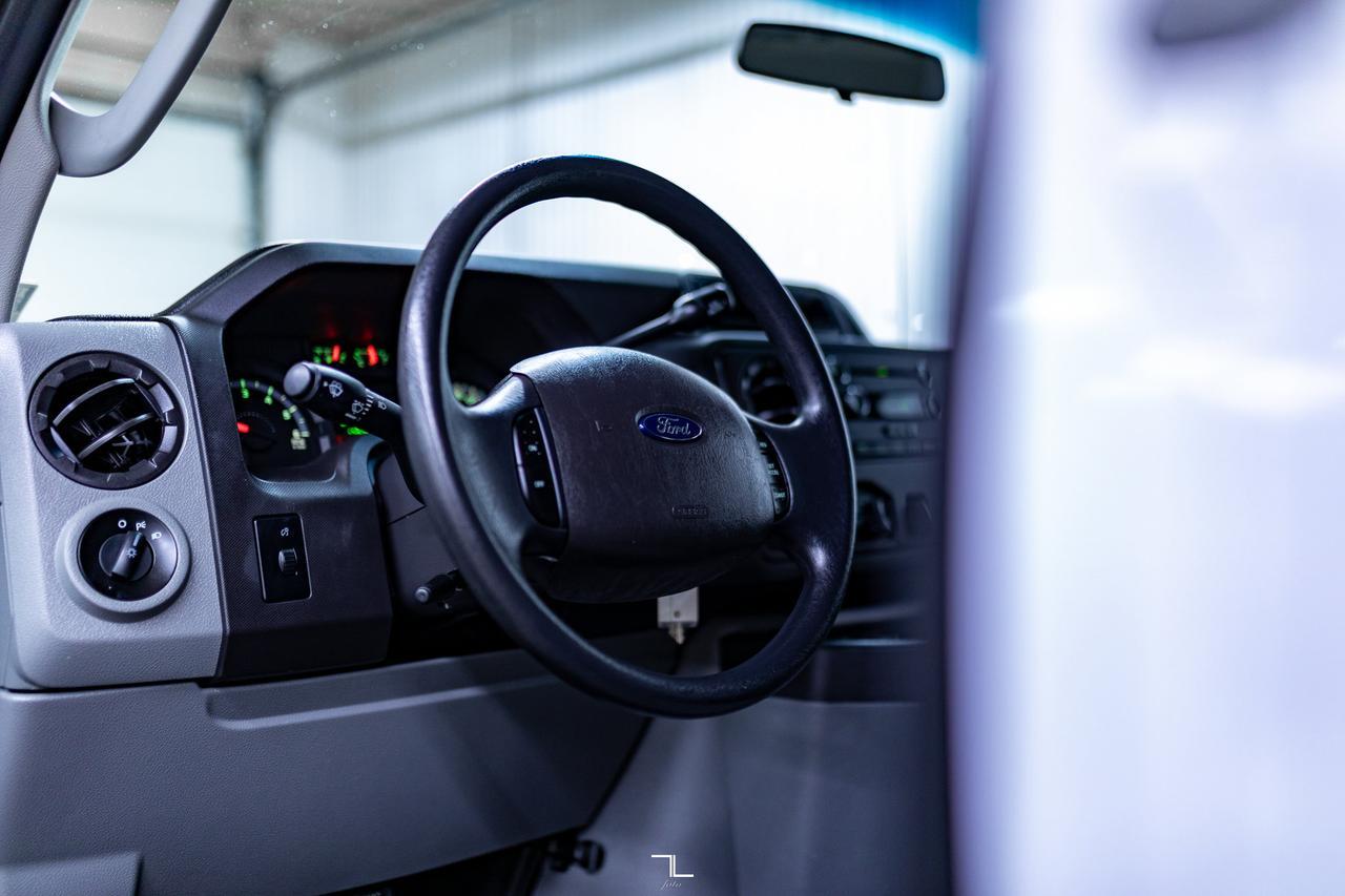 2013 Ford E-350 XL 12 Passenger Red Deer AB