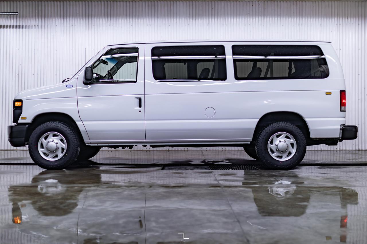 2013 Ford E-350 XL 12 Passenger Red Deer AB