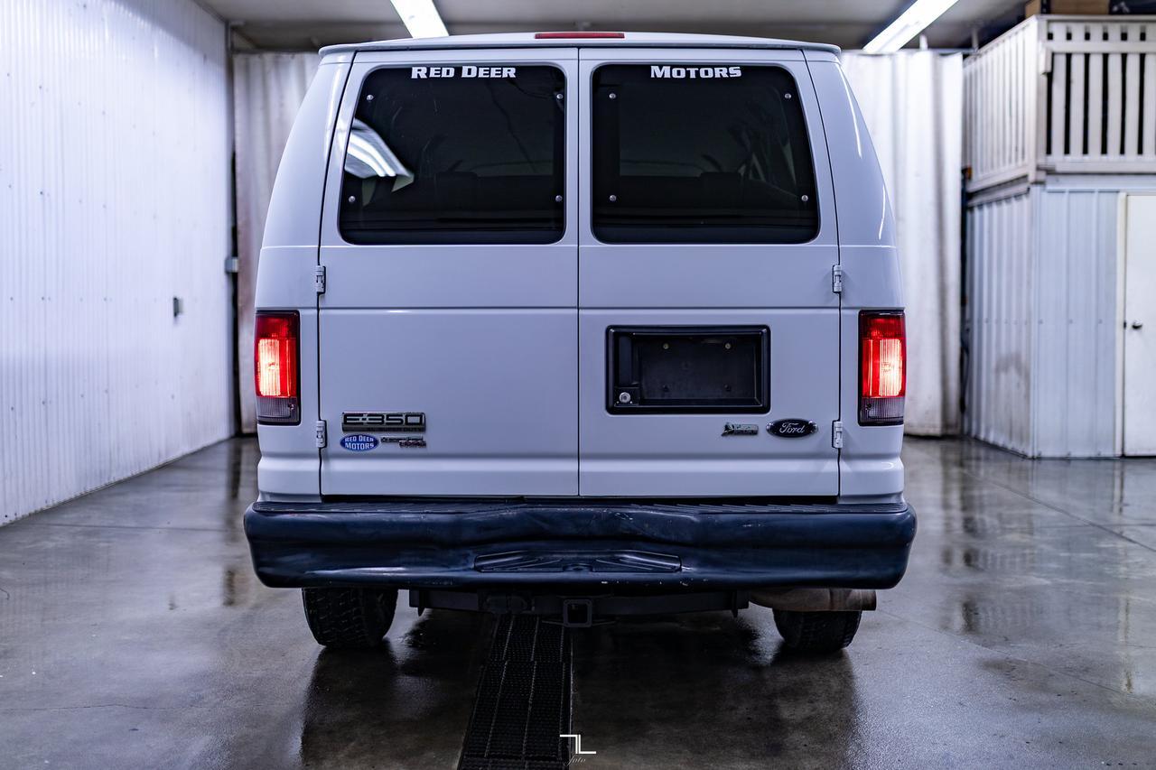 2013 Ford E-350 XL 12 Passenger Red Deer AB