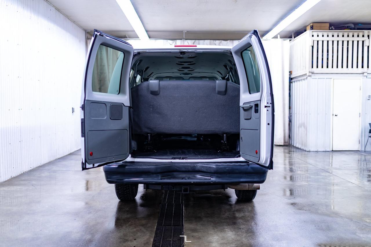 2013 Ford E-350 XL 12 Passenger Red Deer AB
