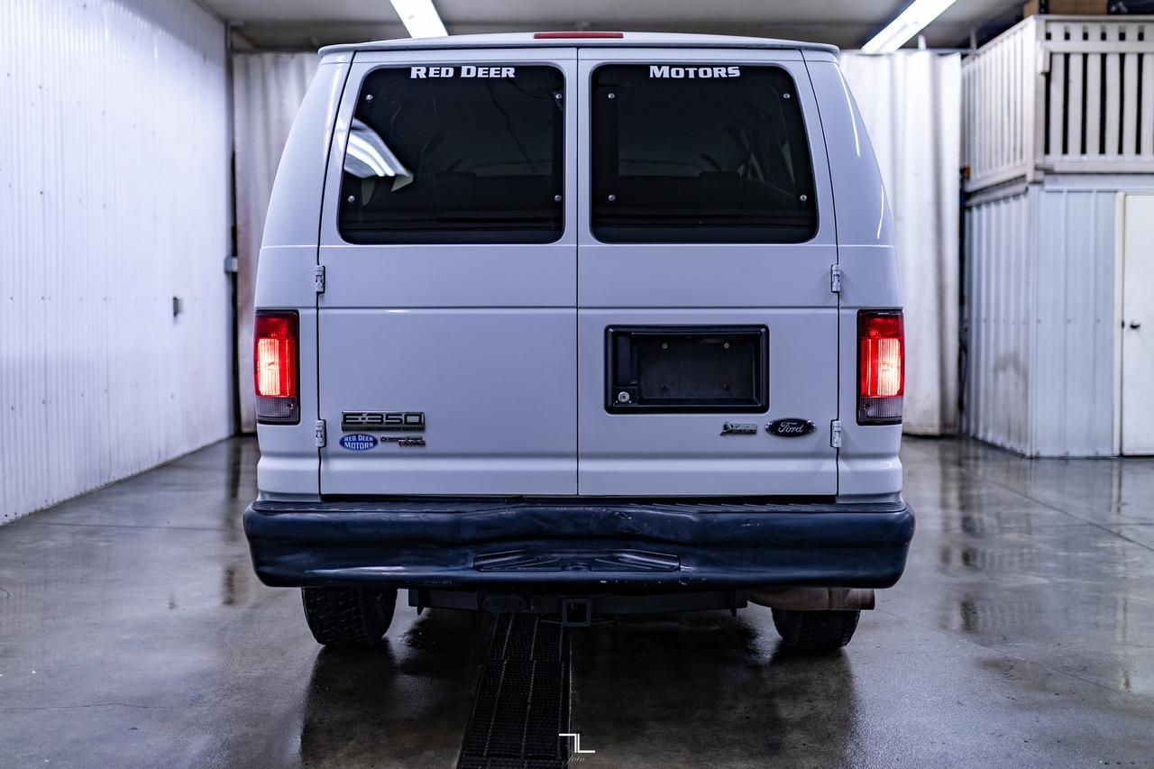 2013 Ford E-350 XL 12 Passenger Red Deer AB