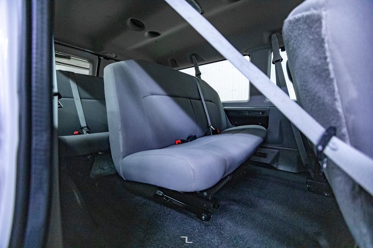 2013 Ford E-350 XL 12 Passenger Red Deer AB