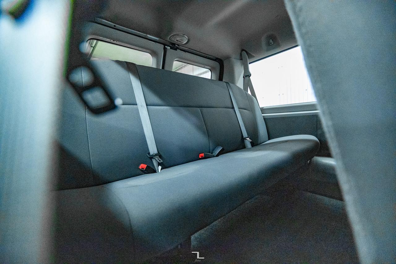 2013 Ford E-350 XL 12 Passenger Red Deer AB