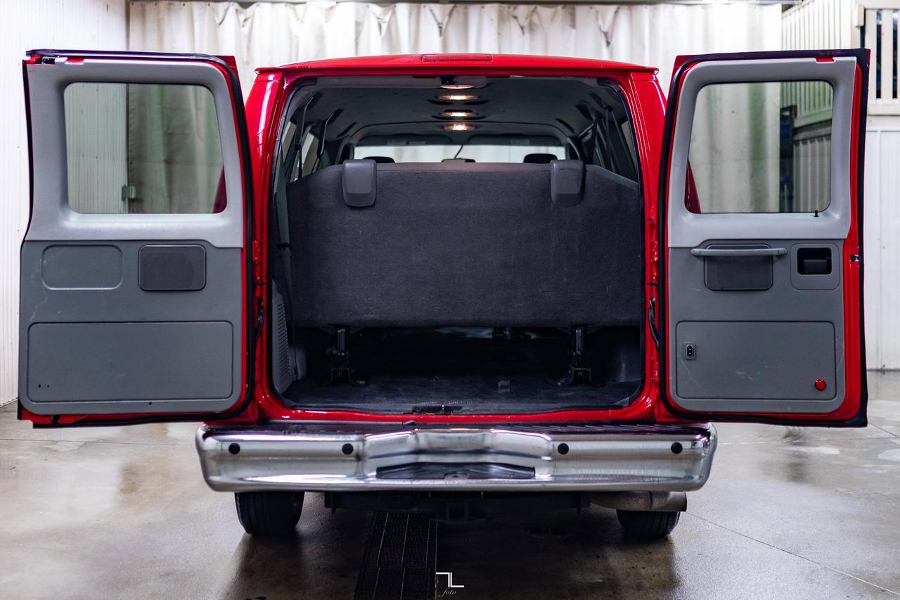 2013 Ford E-350 XLT 12 Passenger BCam Red Deer AB