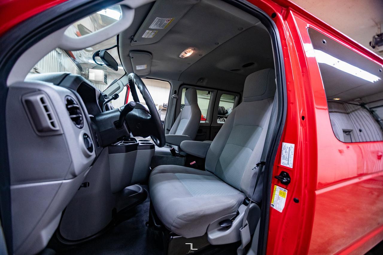 2013 Ford E-350 XLT 12 Passenger BCam Red Deer AB