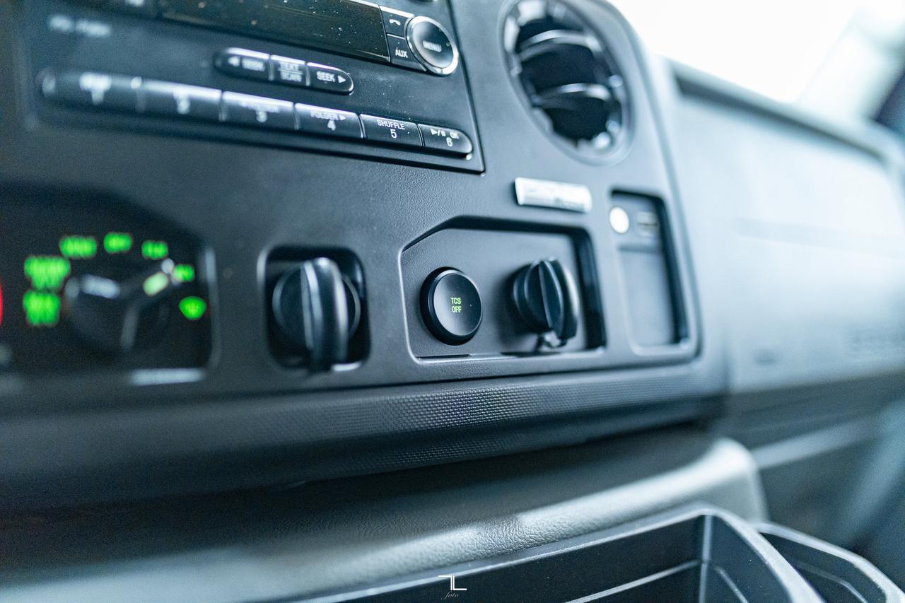 2013 Ford E-350 XLT 12 Passenger BCam Red Deer AB