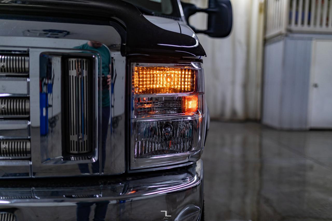 2013 Ford E-350 XLT Wheelchair Conversion Red Deer AB