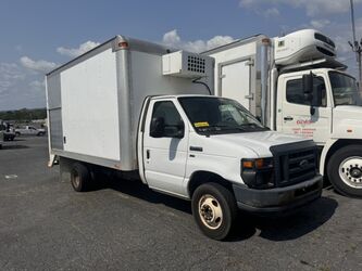 Ford E-450 Beverage Body  2013