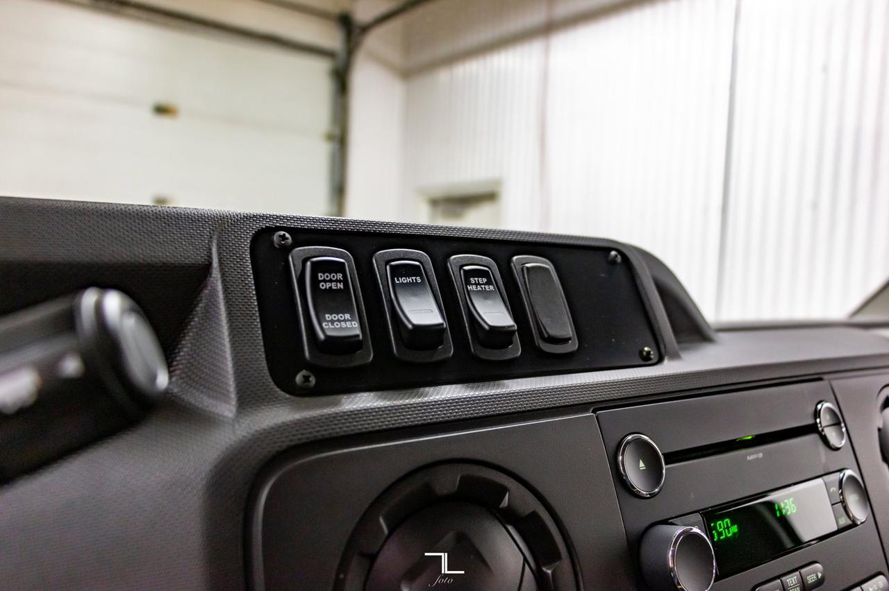 2013 Ford E-450 Cutaway 12 Passenger Wheelchair Lift Red Deer AB