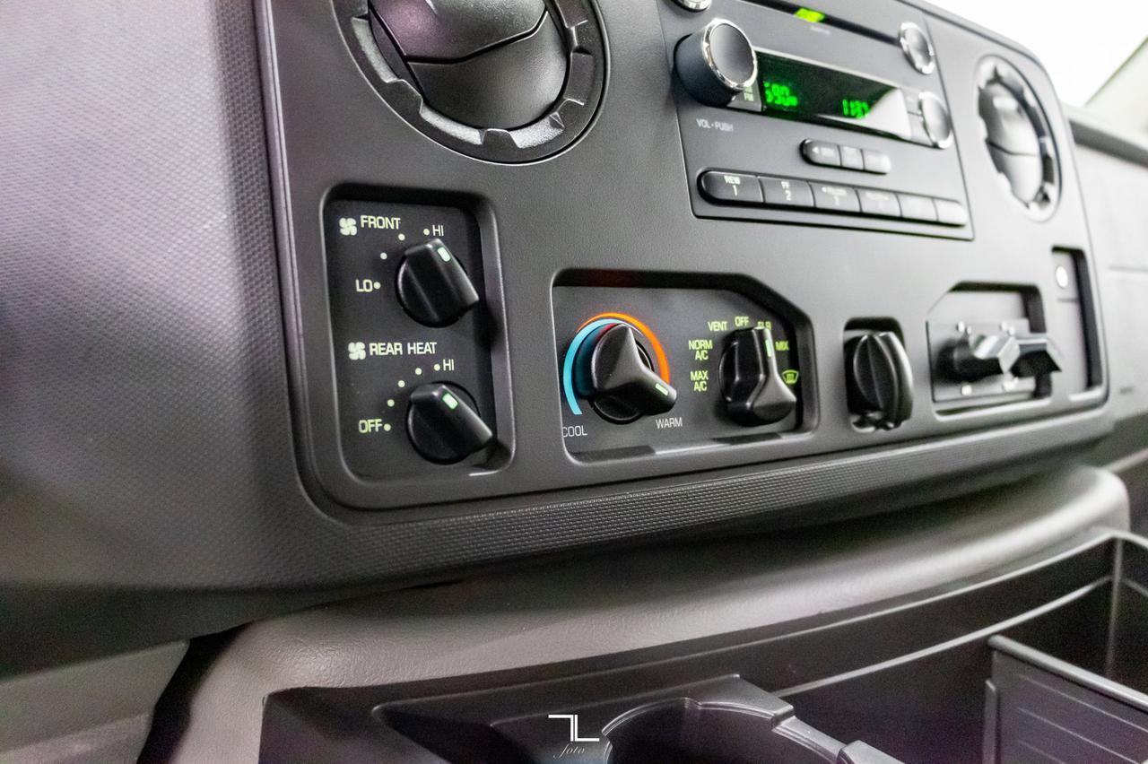 2013 Ford E-450 Cutaway 12 Passenger Wheelchair Lift Red Deer AB