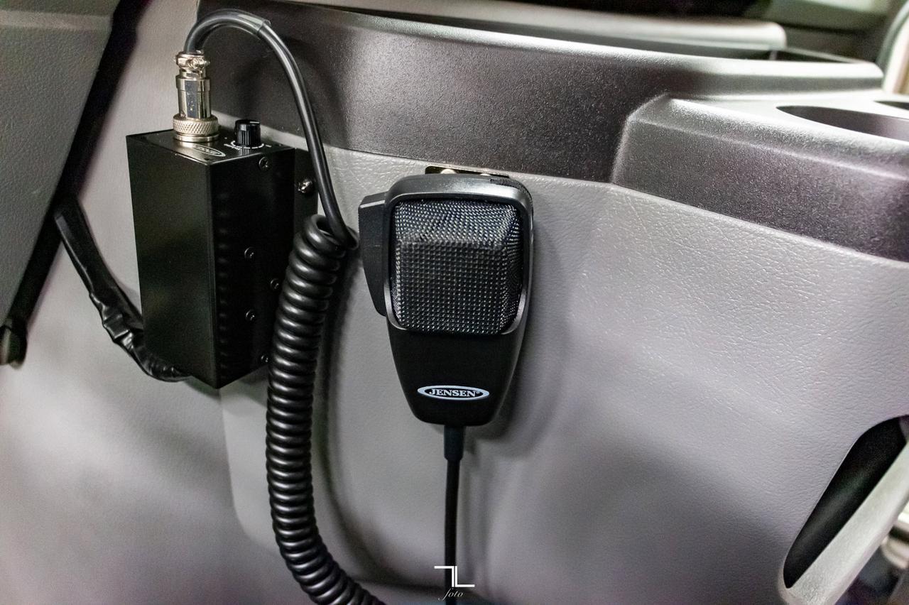 2013 Ford E-450 Cutaway 12 Passenger Wheelchair Lift Red Deer AB