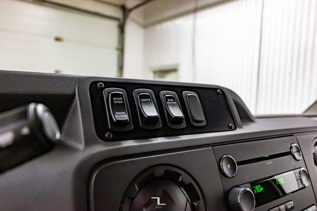 2013 Ford E-450 Cutaway 12 Passenger Wheelchair Lift Red Deer AB