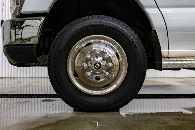 2013 Ford E-450 Cutaway 12 Passenger Wheelchair Lift Red Deer AB