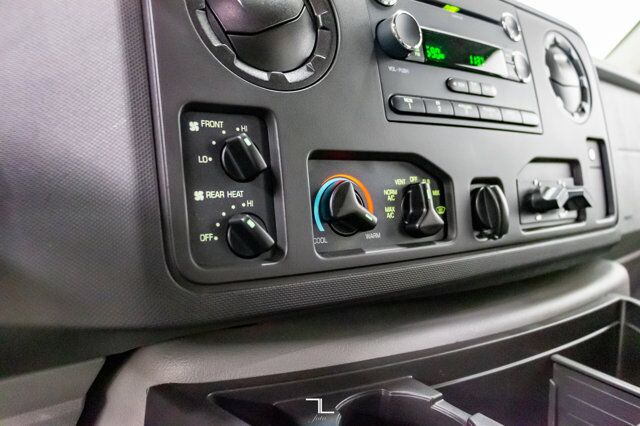 2013 Ford E-450 Cutaway 12 Passenger Wheelchair Lift Red Deer AB