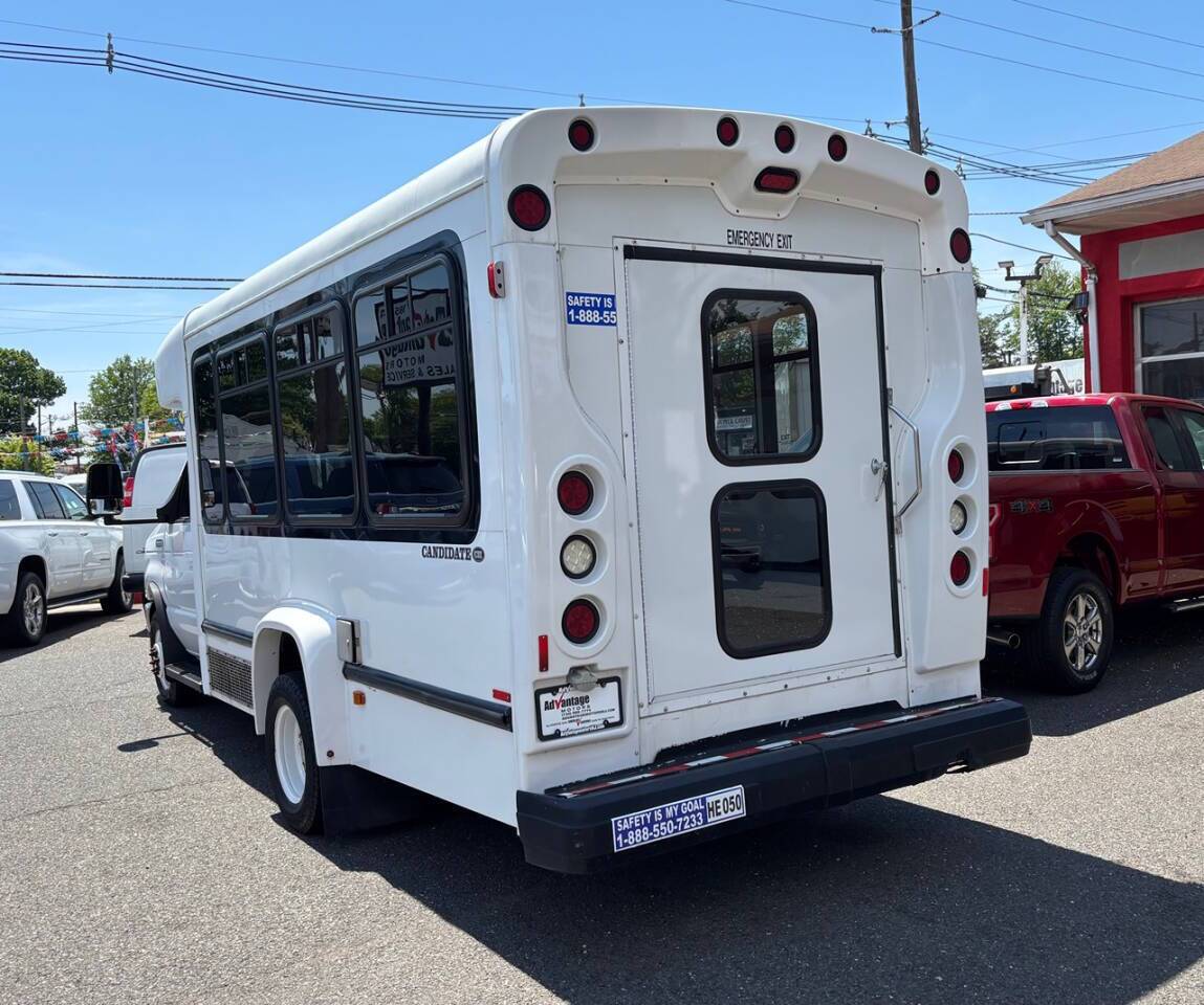 2013 Ford E-Series E 350 SD 2dr 138 in. WB DRW Cutaway Chassis Edison NJ