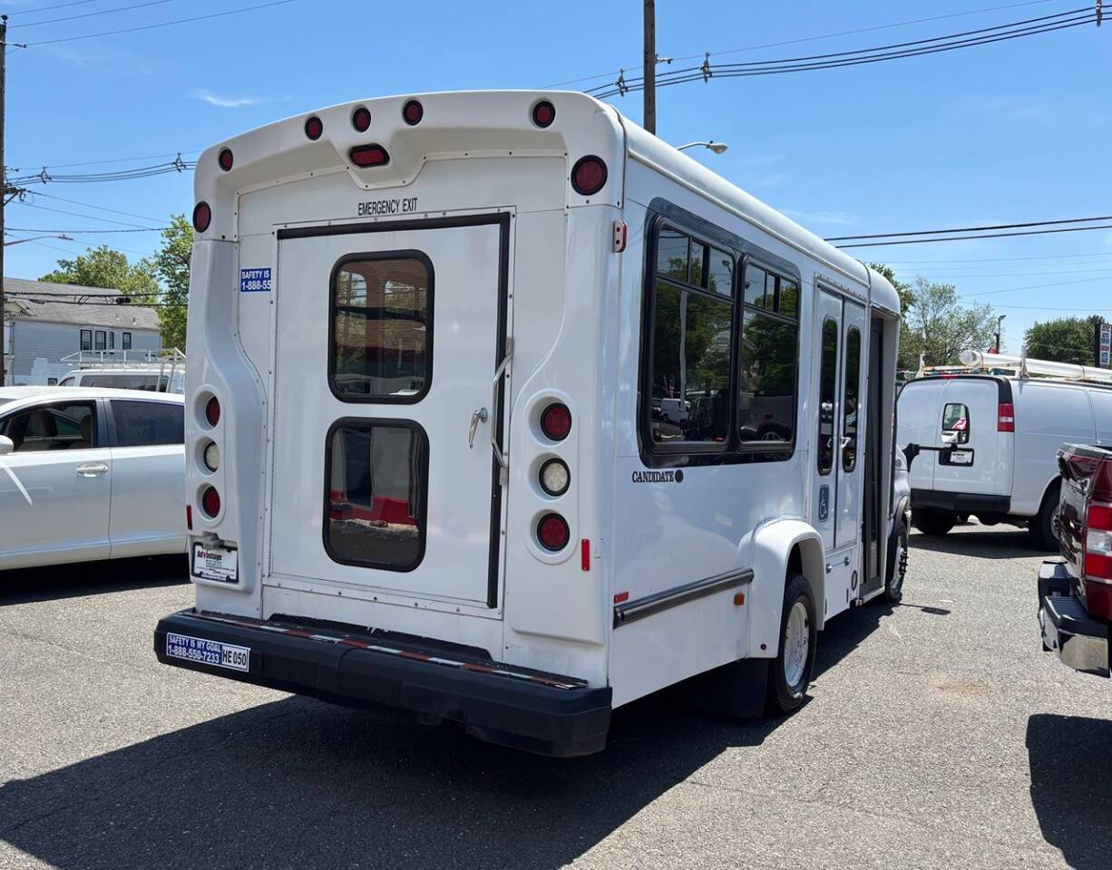 2013 Ford E-Series E 350 SD 2dr 138 in. WB DRW Cutaway Chassis Edison NJ