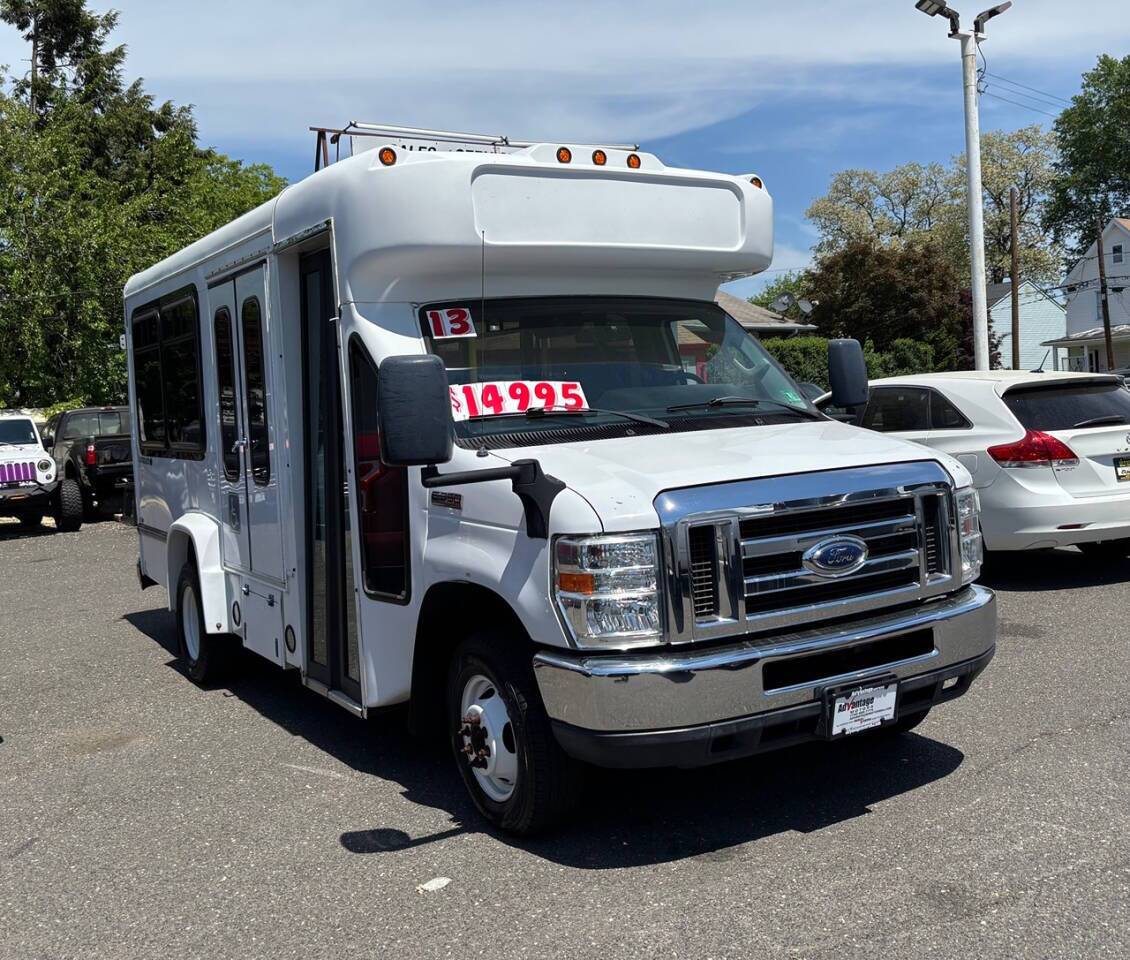 2013 Ford E-Series E 350 SD 2dr 138 in. WB DRW Cutaway Chassis Edison NJ