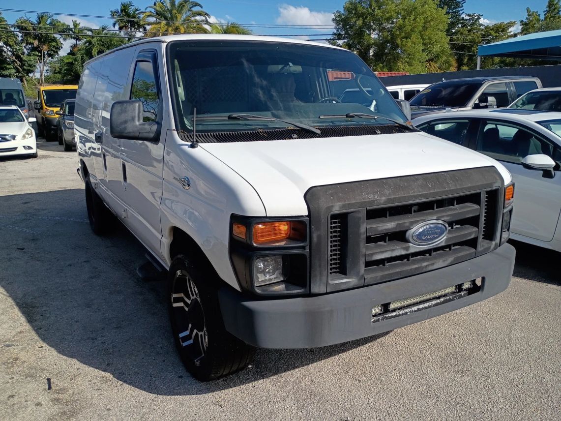 2013 Ford E250 Cargo Van 3D