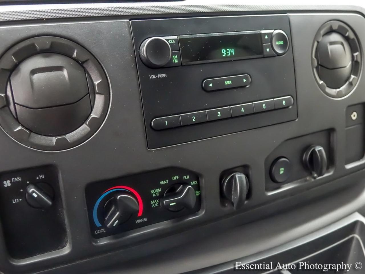 2013 Ford Econoline Cargo Van Recreational Willowbrook IL