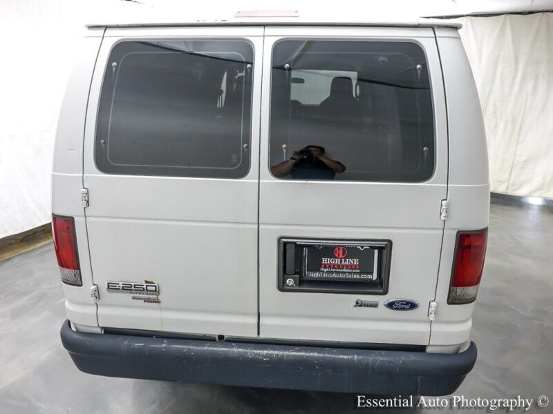2013 Ford Econoline Cargo Van Recreational Willowbrook IL