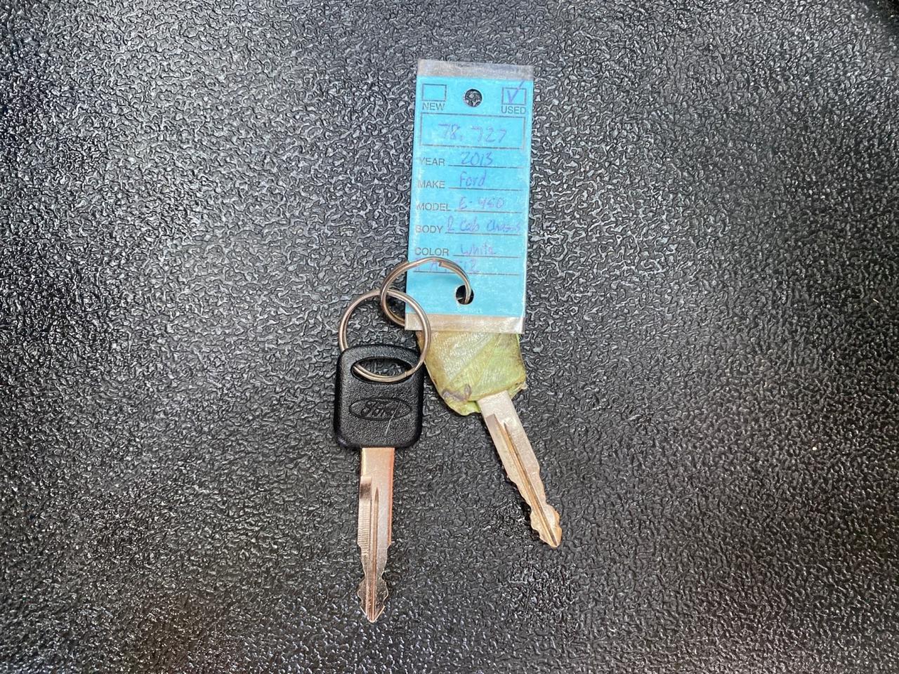 2013 Ford Econoline Commercial Cutaway 1 OWNER E 450 BOX TRUCK Pompano Beach FL