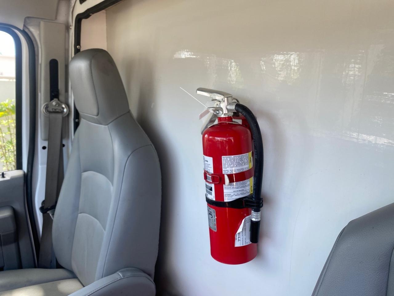 2013 Ford Econoline Commercial Cutaway 1 OWNER E 450 BOX TRUCK Pompano Beach FL