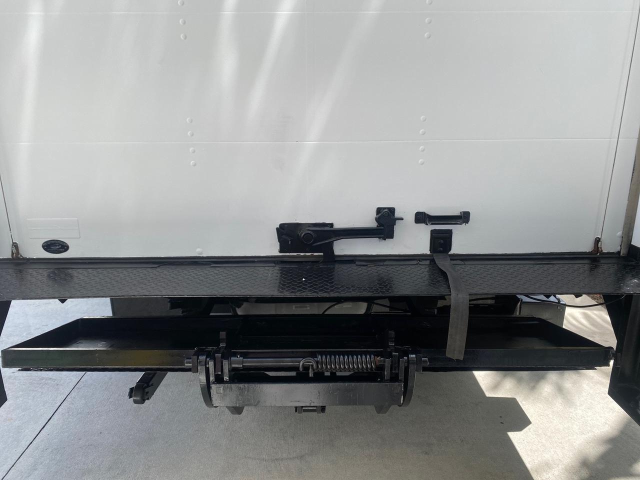 2013 Ford Econoline Commercial Cutaway 1 OWNER E 450 BOX TRUCK Pompano Beach FL