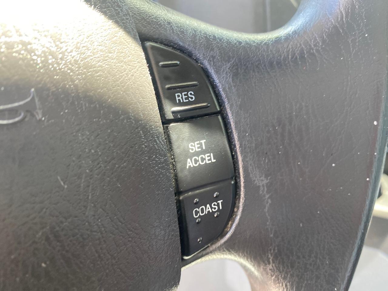 2013 Ford Econoline Commercial Cutaway 1 OWNER E 450 BOX TRUCK Pompano Beach FL