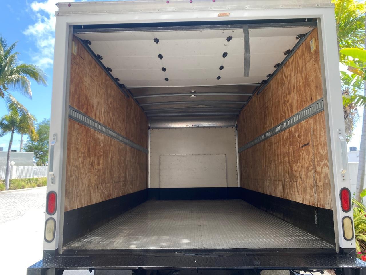 2013 Ford Econoline Commercial Cutaway 1 OWNER E 450 BOX TRUCK Pompano Beach FL