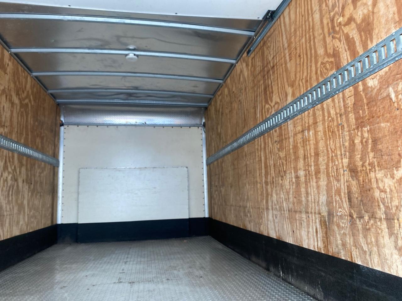 2013 Ford Econoline Commercial Cutaway 1 OWNER E 450 BOX TRUCK Pompano Beach FL